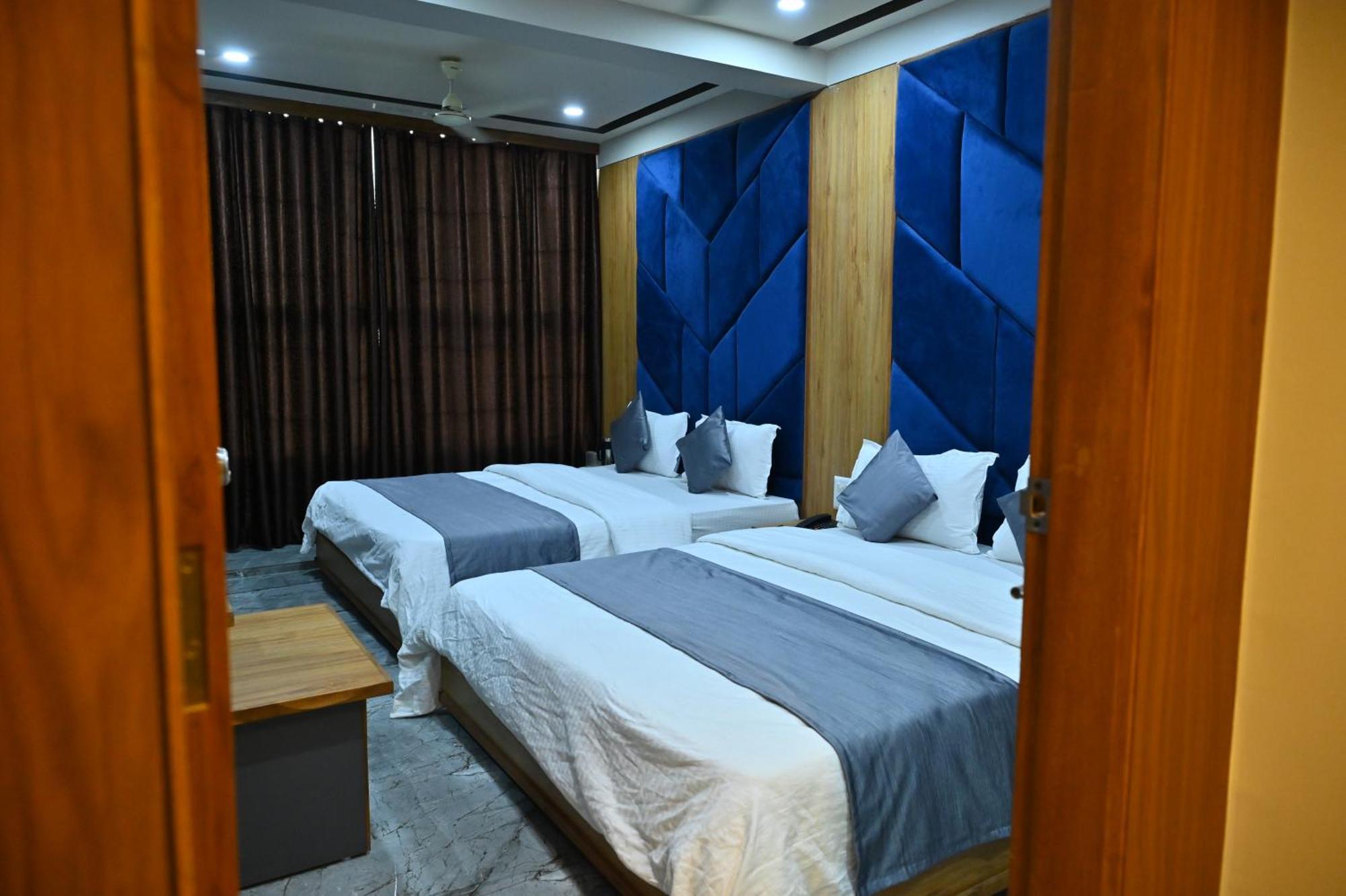 Hotel Sury Villa Ahmadábád Kültér fotó